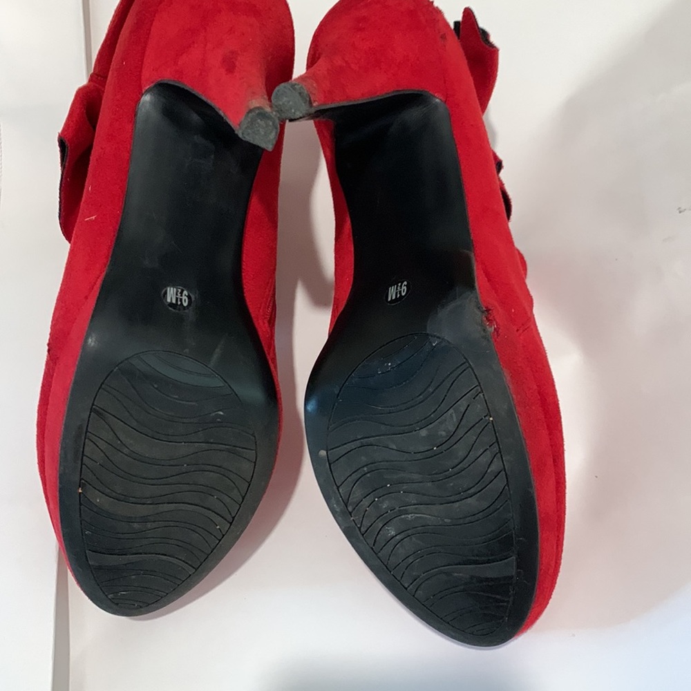 IMPO Red Booties Slight Platform Size 9.5 - Picture 10 of 16